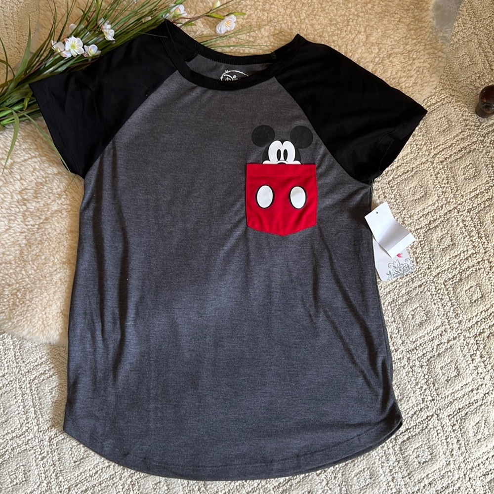 Disney Mickey Mouse T-shirt size M age 7-9